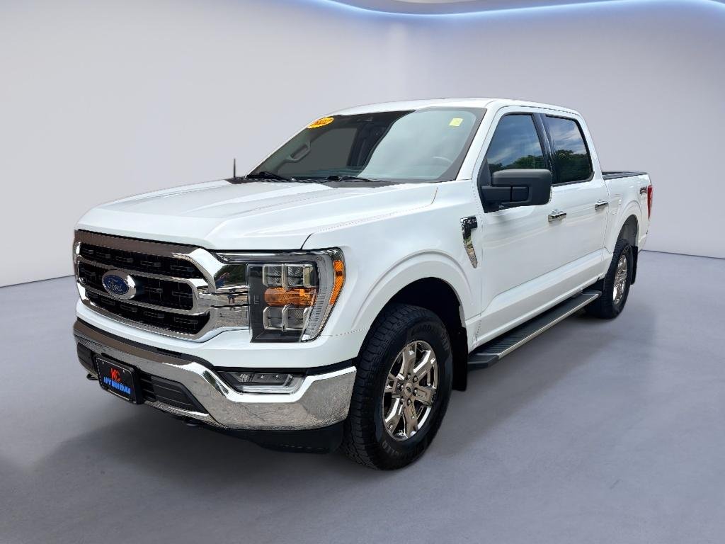 Used 2022 Oxford White Ford XLT image 1