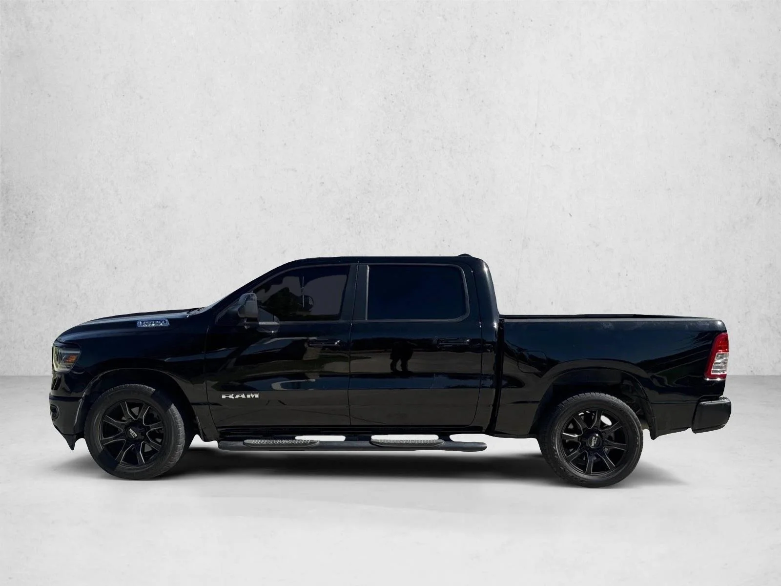Used 2019 Diamond Black Crystal Pearlcoat RAM Big Horn/Lone Star image 9
