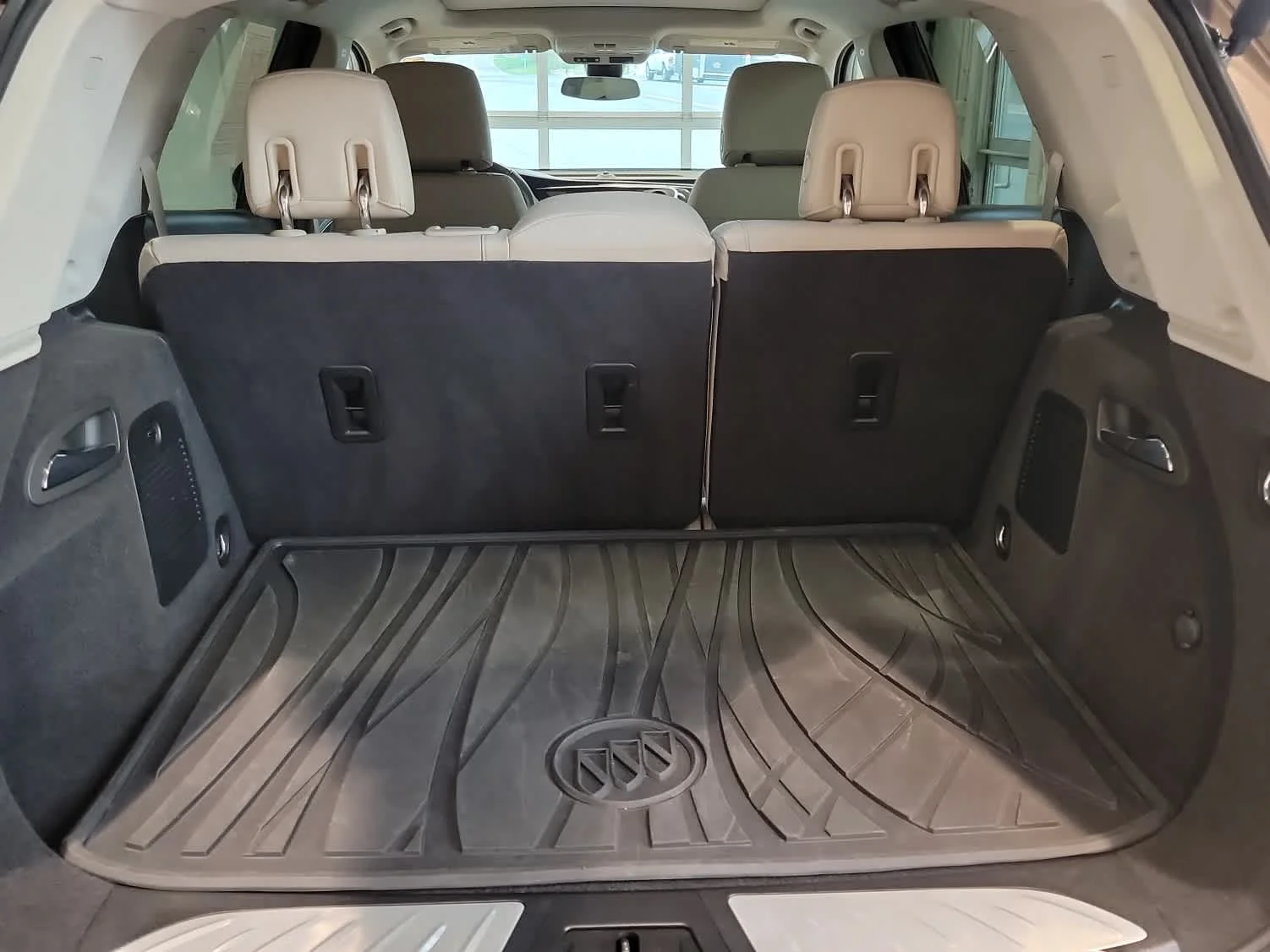 Used 2019 BRONZE ALLOY METALLIC Buick Premium image 20