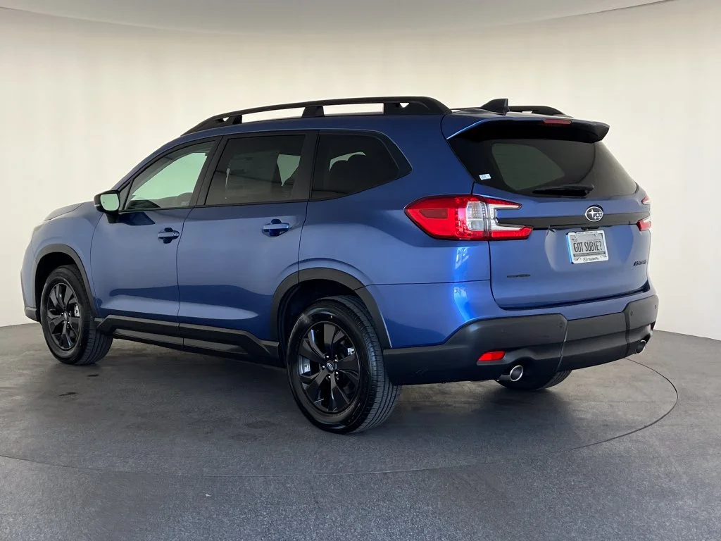 New 2027 DAYBREAK BLUE PEARL Subaru Premium 7-Passenger image 7