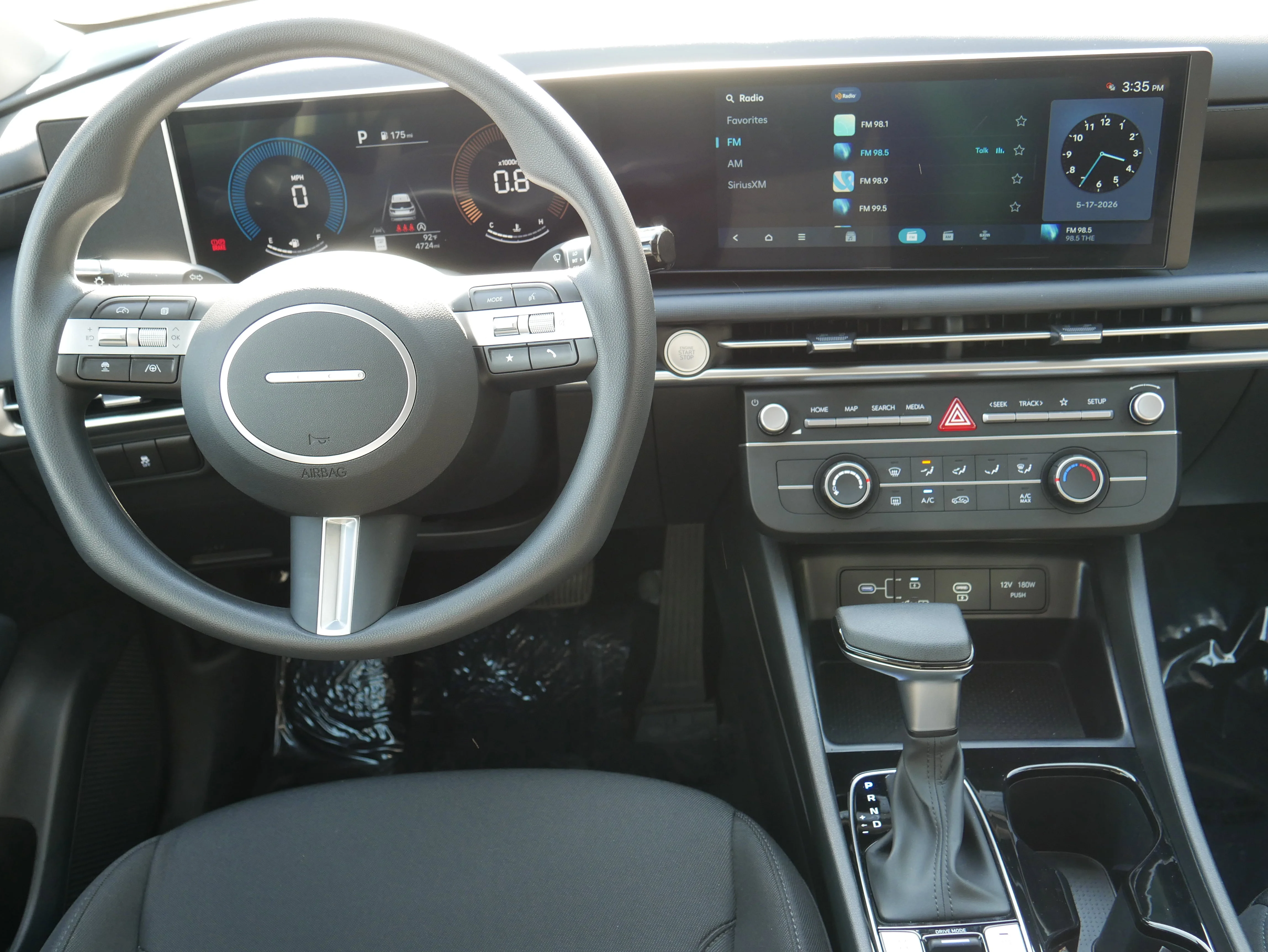 2026 Hyundai Tucson SE - Photo 16