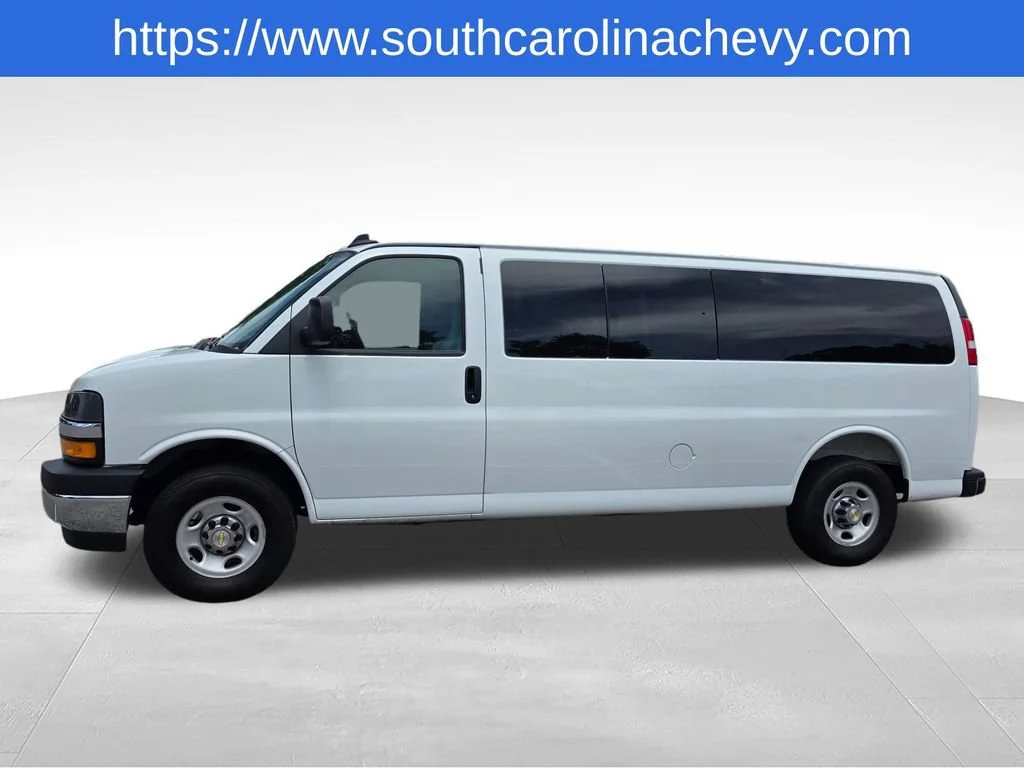 Used 2025 Summit White Chevrolet 1LT image 33
