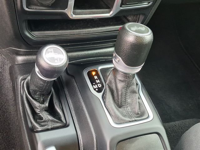 Used 2021 Silver Jeep Unlimited Sport image 20