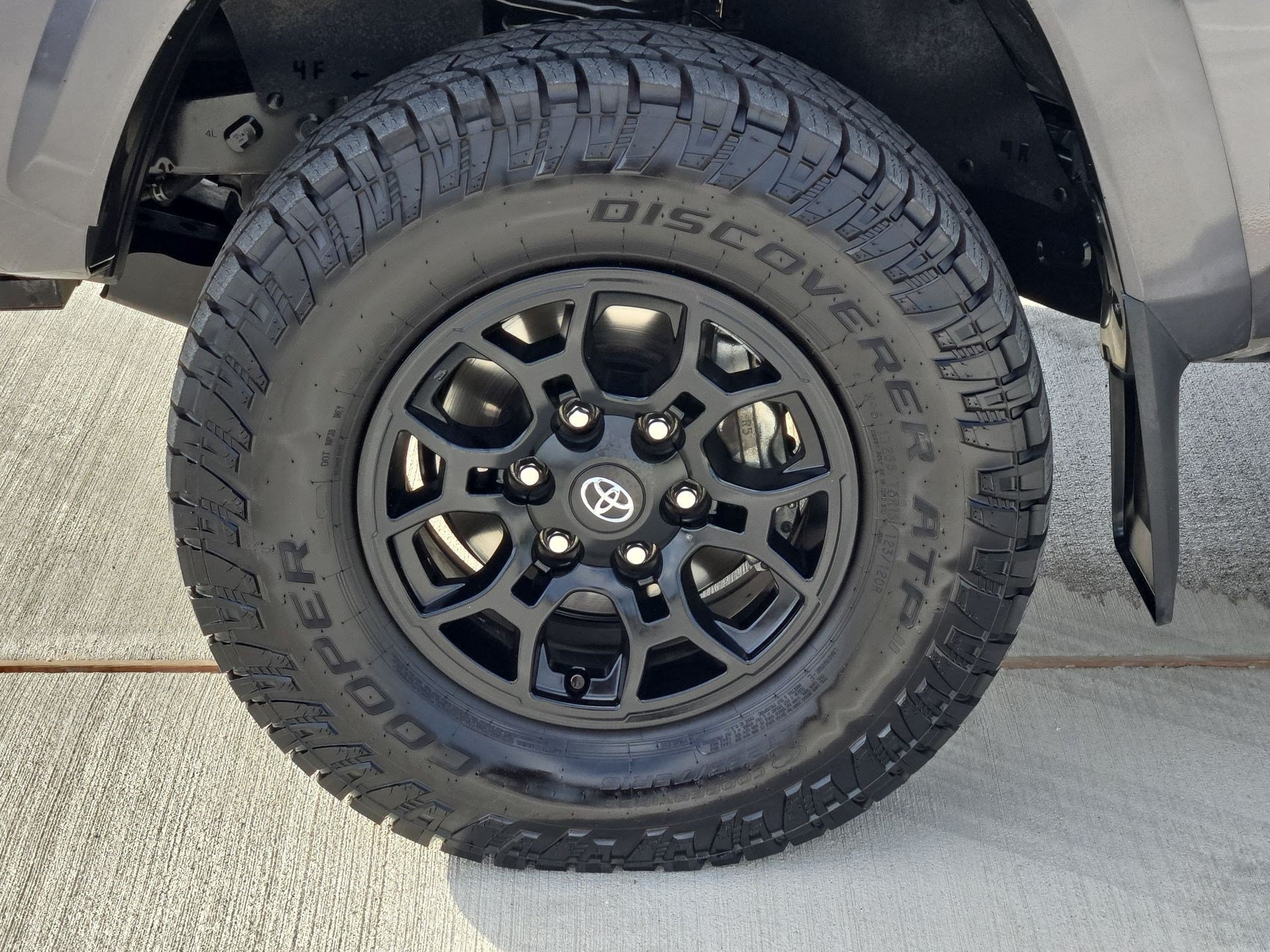 Used 2021 Magnetic Gray Metallic Toyota SR5 image 11