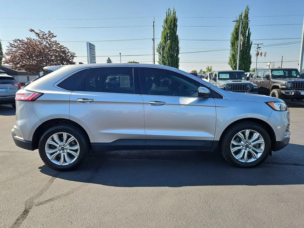 Used 2022 Silver Metallic Ford Titanium image 7
