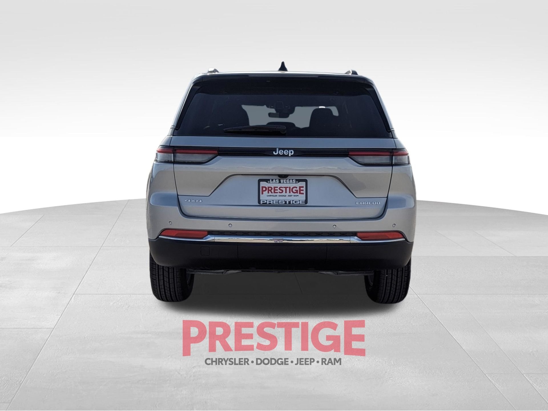 New 2026 Silver Zynith Exterior Paint Jeep Laredo X image 6