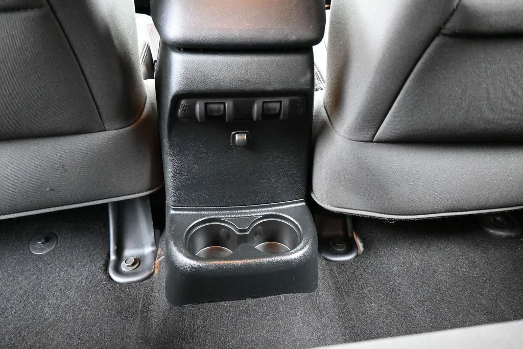 Used 2018 Bright White Clearcoat Jeep Unlimited Sport image 30