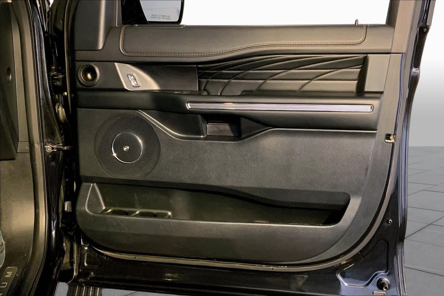 Used 2019 Agate Black Metallic Ford Platinum image 23