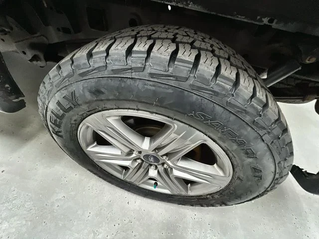 Certified Used 2018  Ford XLT image 30