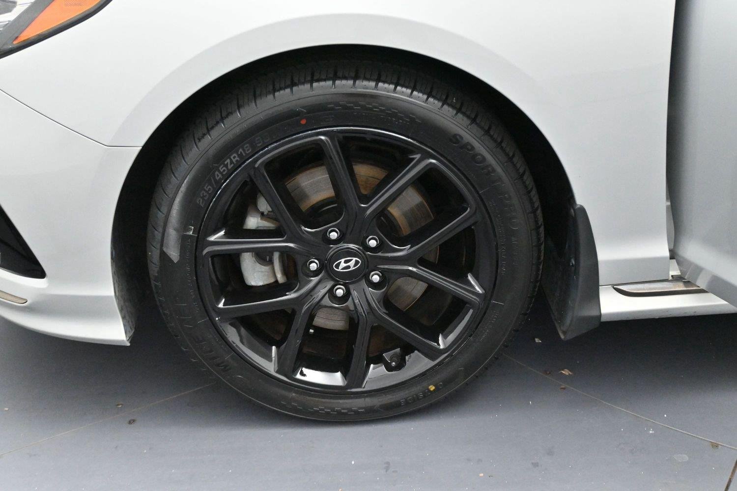 Used 2019 Symphony Silver Hyundai Limited image 38