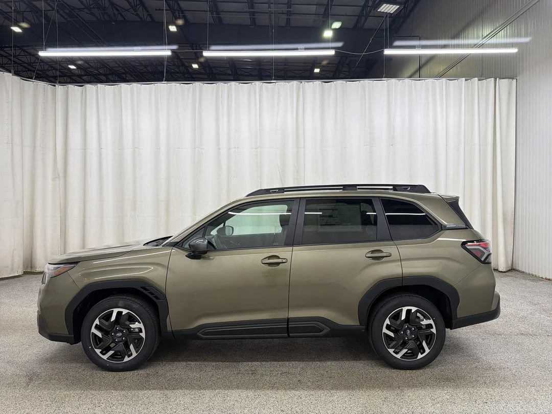 New 2026 Autumn Green Metallic Subaru Limited image 6