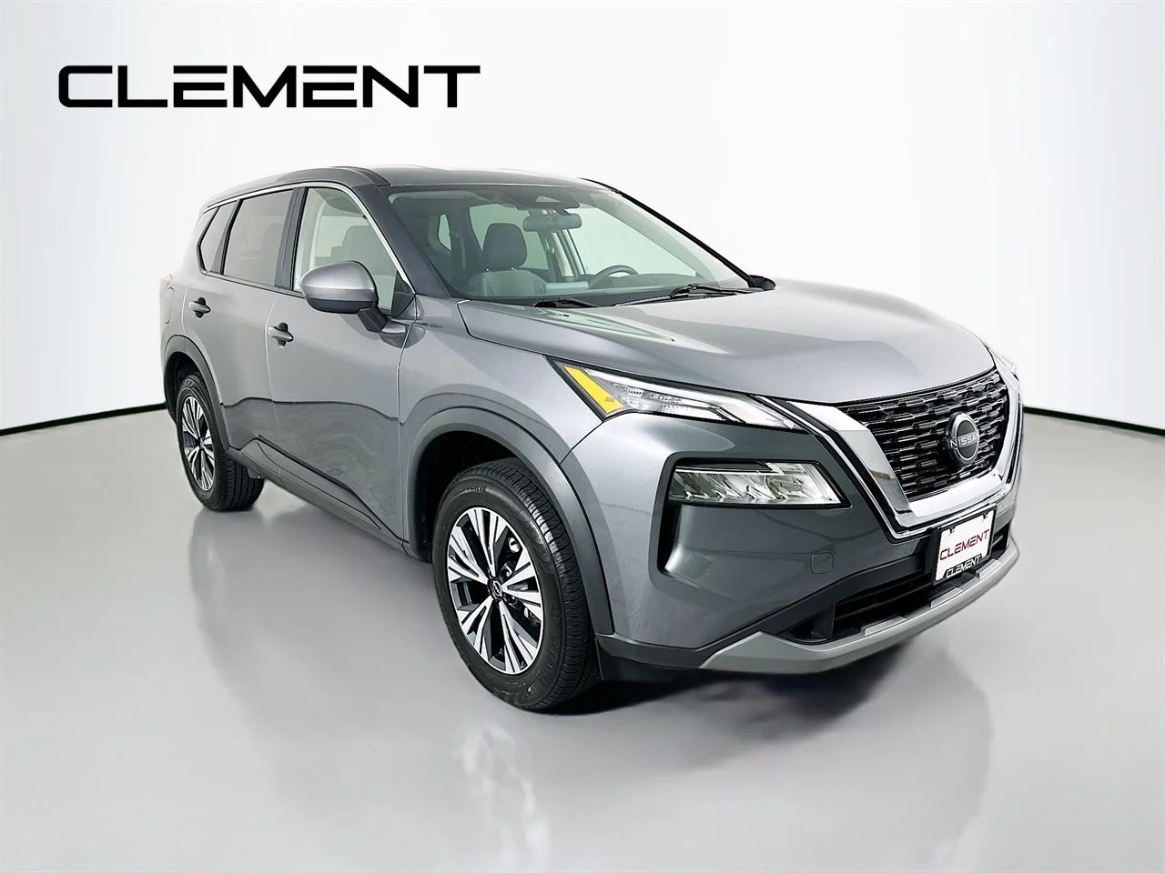 Certified Used 2023 Gun Metallic Nissan SV image 5