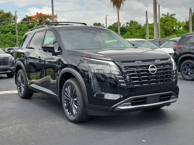New 2026 Super Black Nissan SL image 3