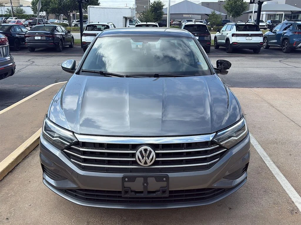 Used 2021 Platinum Gray Metallic Volkswagen SE image 6