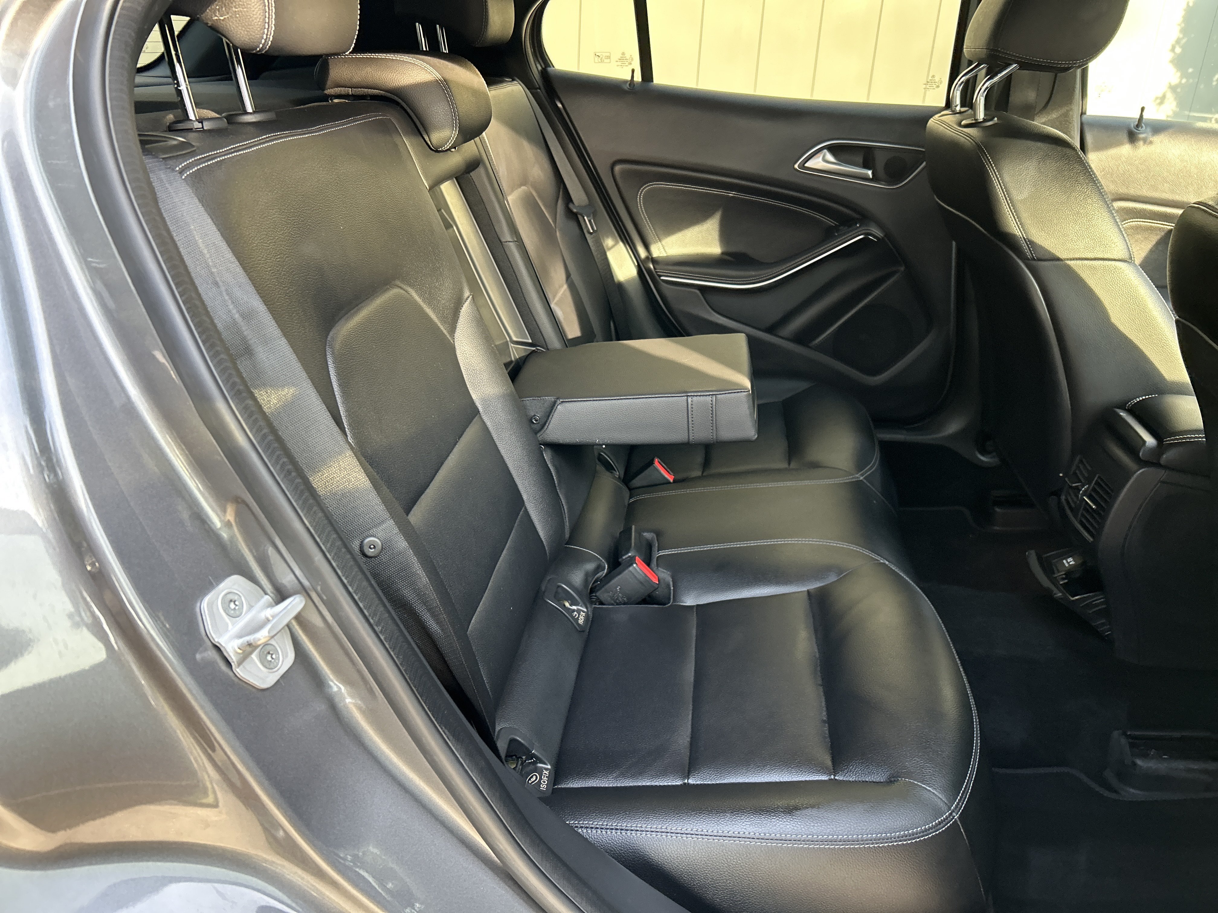 Used 2016 Mountain Gray Metallic Mercedes-Benz GLA 250 SUV image 42