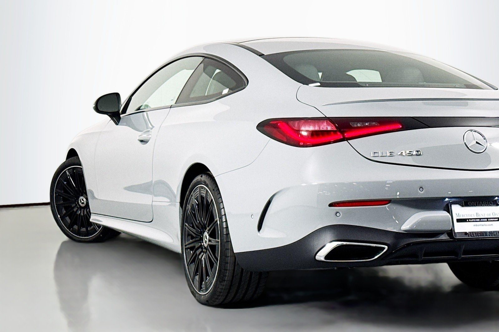 New 2026 MANUFAKTUR Alpine Grey Metallic Mercedes-Benz CLE 450 4MATIC® Coupe image 14