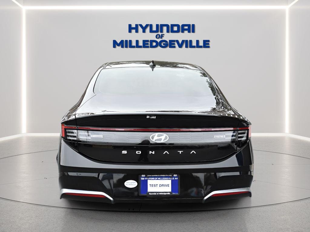 New 2026 Abyss Black Hyundai SEL Sport image 4