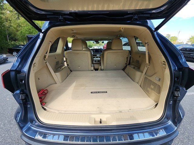Used 2017 Blue Toyota XLE image 23