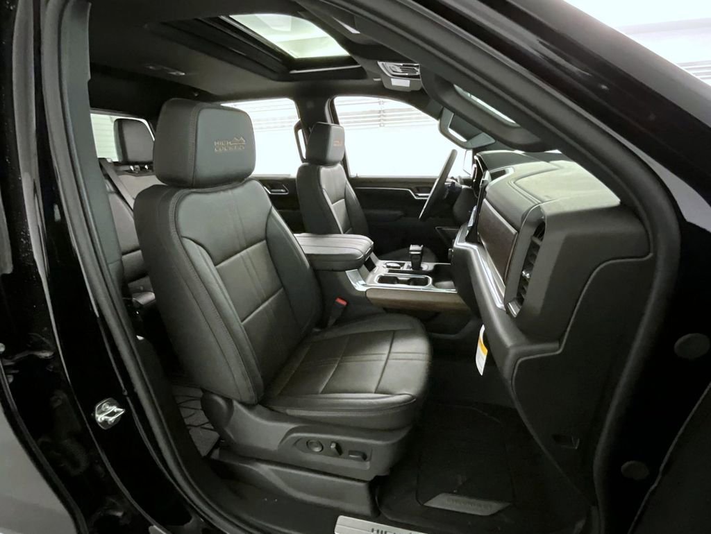 2026 Chevrolet Silverado 1500 High Country - Photo 15