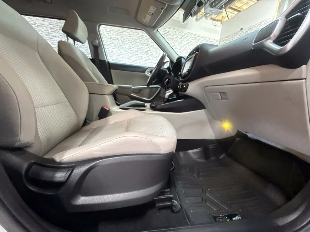 Used 2020 Sparkling Silver Kia LX image 12