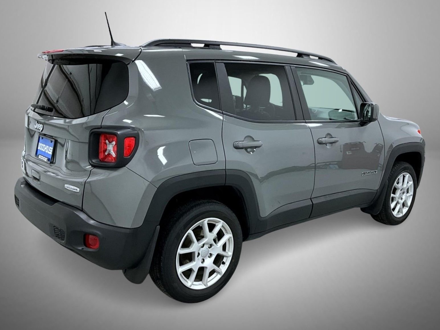 Used 2021 Gray Jeep Latitude image 5