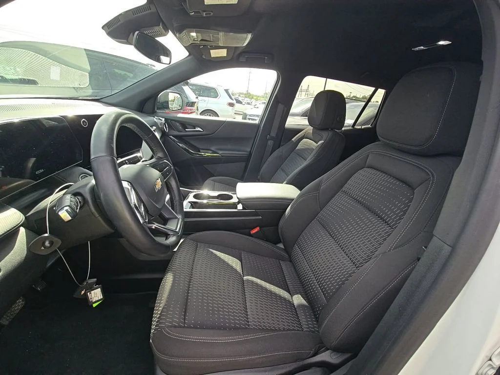 Certified Used 2025 White Chevrolet LT image 3