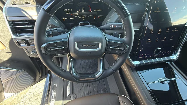 2027 GMC Yukon Denali Ultimate - Photo 18