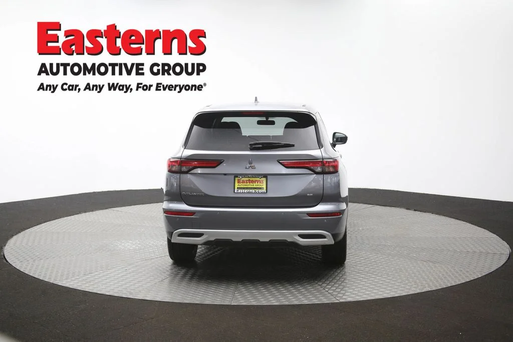Used 2024 Gray Mitsubishi SE image 36