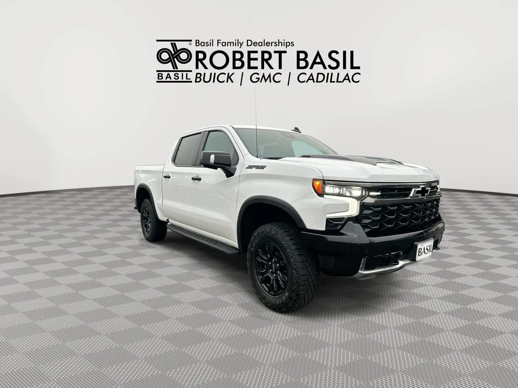 Used 2025 White Chevrolet ZR2 image 2