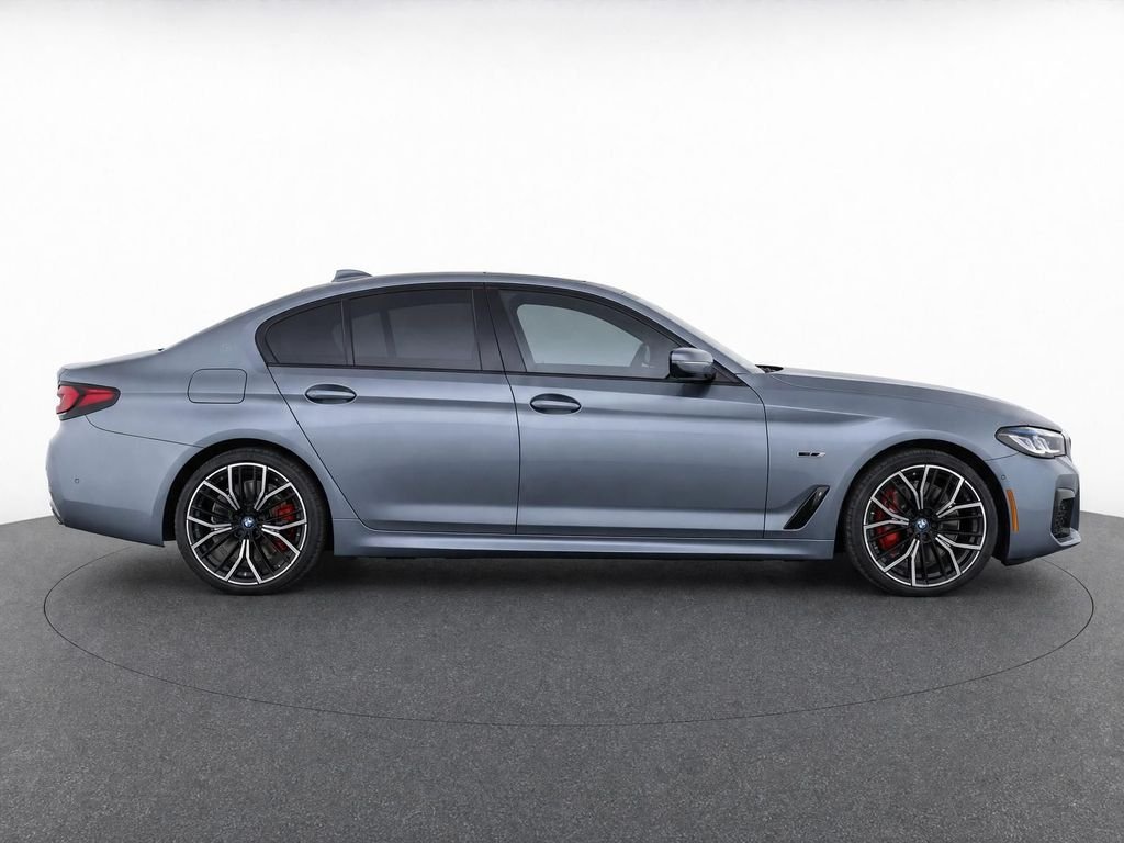 Used 2022 Bluestone Metallic BMW 530e iPerformance image 2