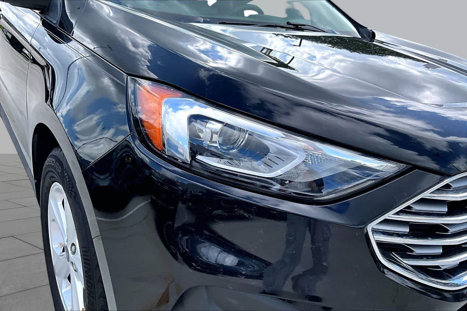 Used 2020 Agate Black Ford SE image 26