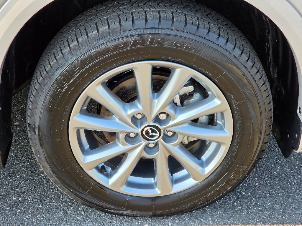 Certified Used 2025 Platinum Quartz Metallic Mazda 2.5 S Preferred Package image 4