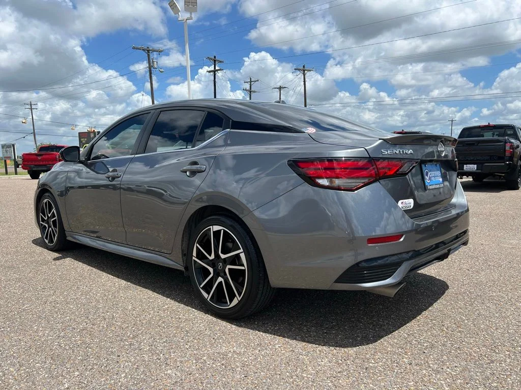 Used 2025 Gray Nissan SR image 5