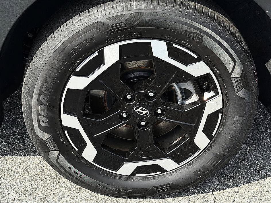Certified Used 2026 Phantom Black Hyundai SEL image 6