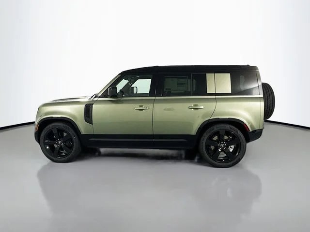 Certified Used 2025 Green Land Rover X-Dynamic SE image 8
