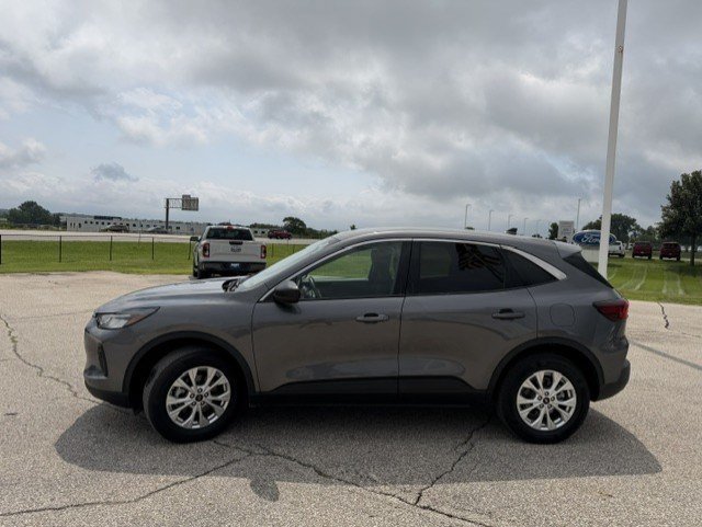 Used 2024 Gray Metallic Ford Active image 4