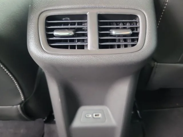 Used 2023  Buick Preferred image 16