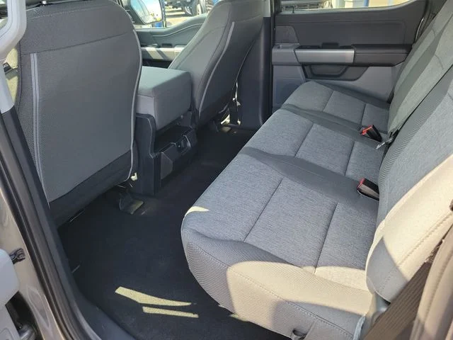 New 2026 Carbonized Gray Metallic Ford XLT image 10