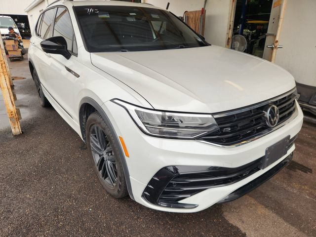 2022 Volkswagen Tiguan SE R-Line Black