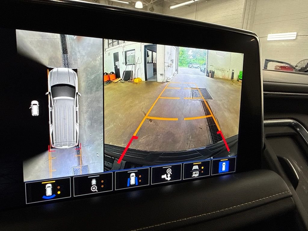 Used 2022 Black GMC SLT image 35