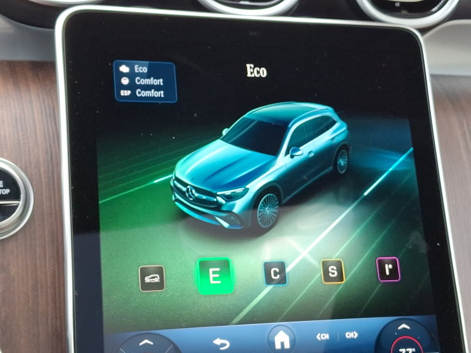 2025 Mercedes-Benz GLC Base - Photo 16