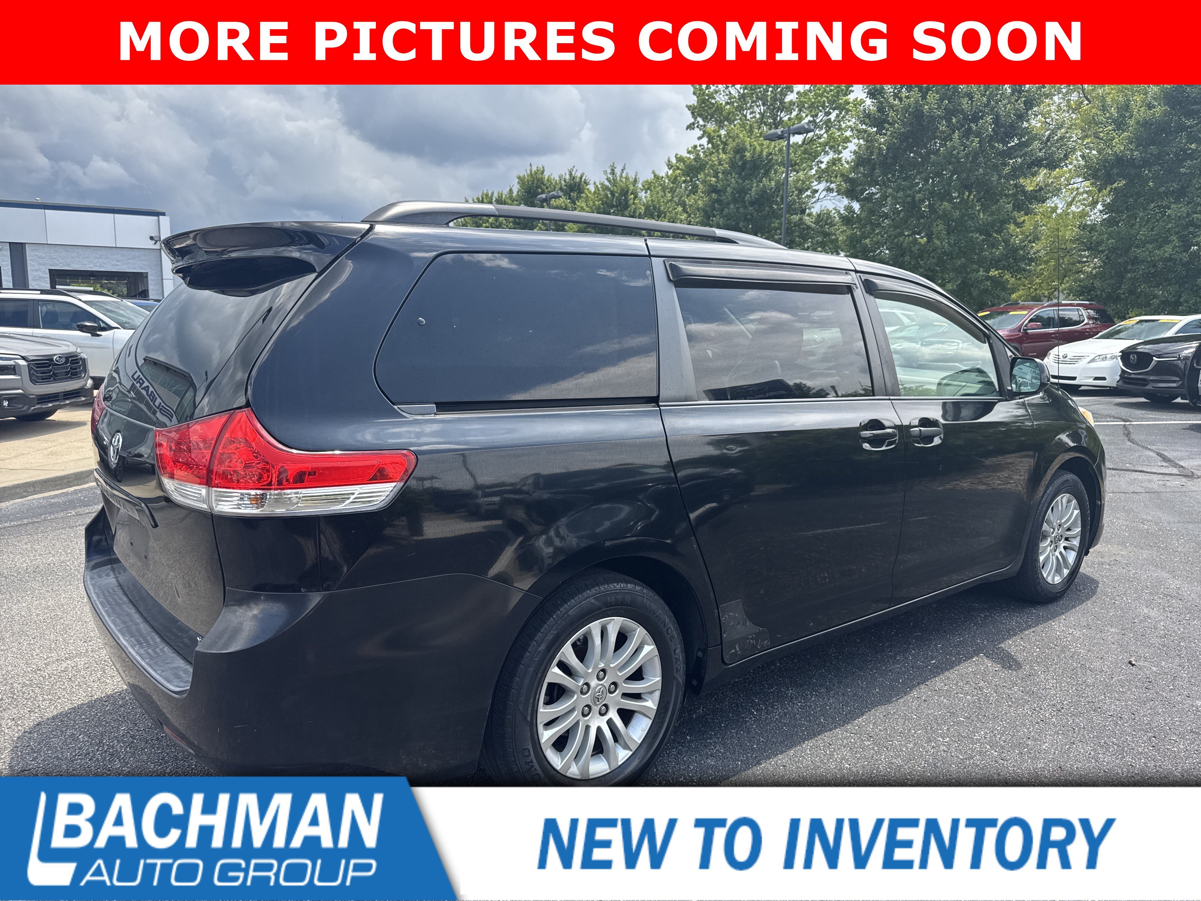 Used 2011 Black Toyota XLE image 3
