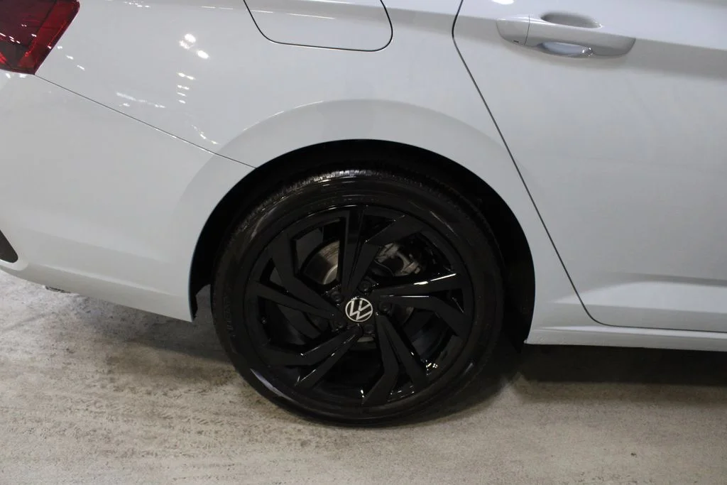 New 2027 Gray Volkswagen 1.5T SE image 27
