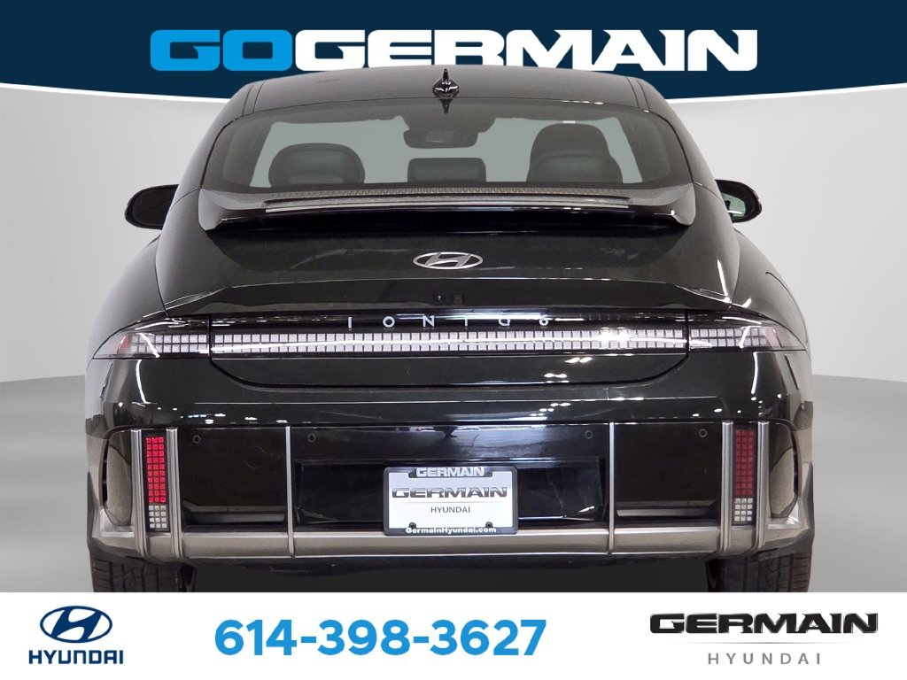 Used 2023 Green Hyundai SEL image 9