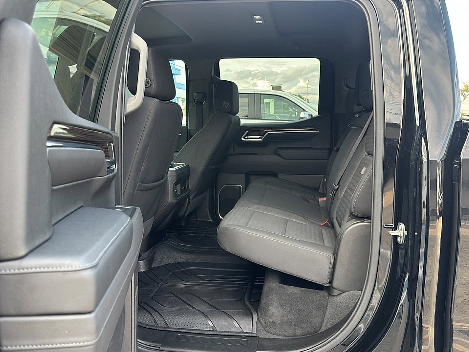 2023 Chevrolet Silverado 1500 RST - Photo 19