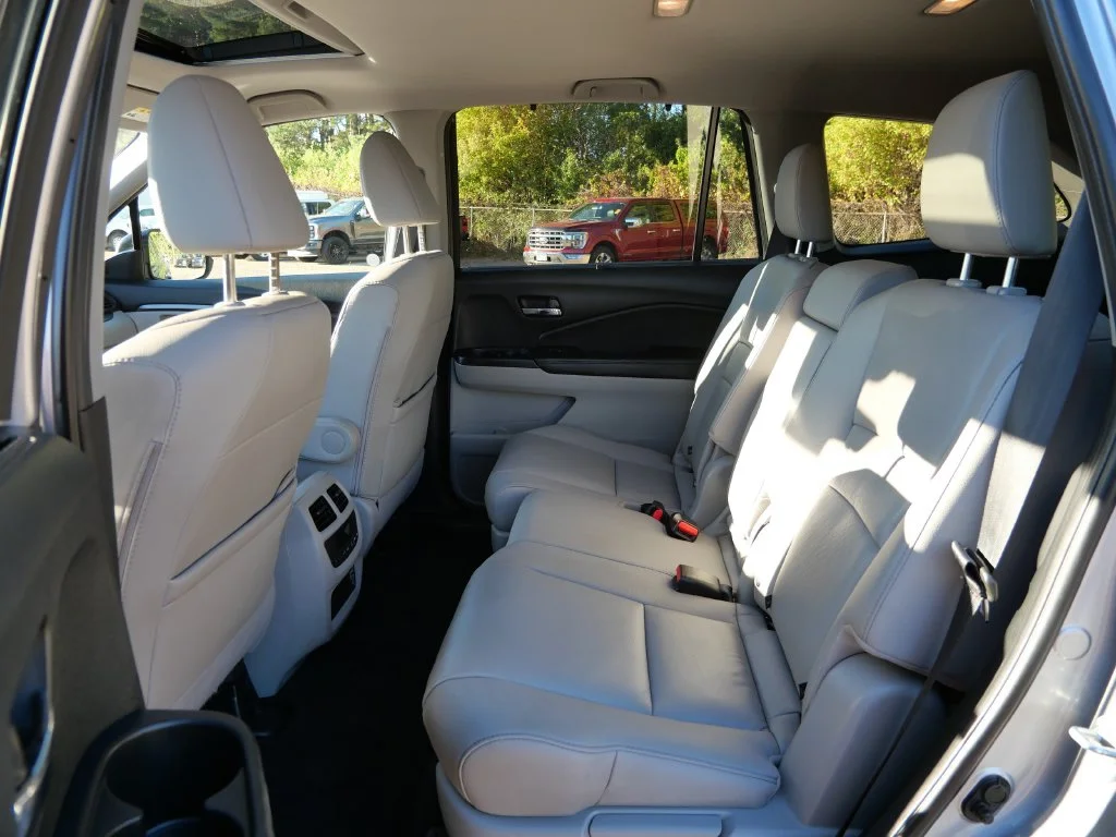Certified Used 2021 Silver Honda Special Edition image 20