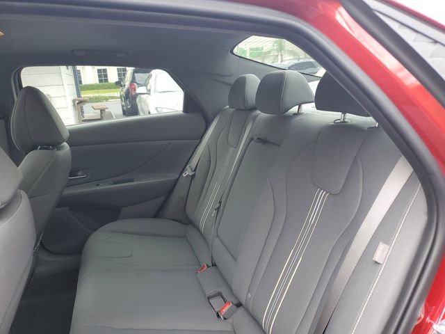 2025 Hyundai Elantra SEL - Photo 26