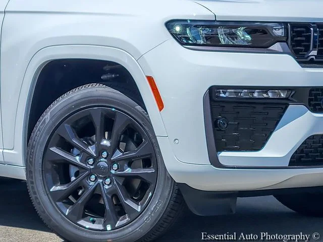 New 2026 Bright White Clearcoat Jeep Limited Reserve image 3