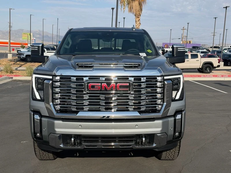 2026 GMC Sierra 3500HD Denali - Photo 8