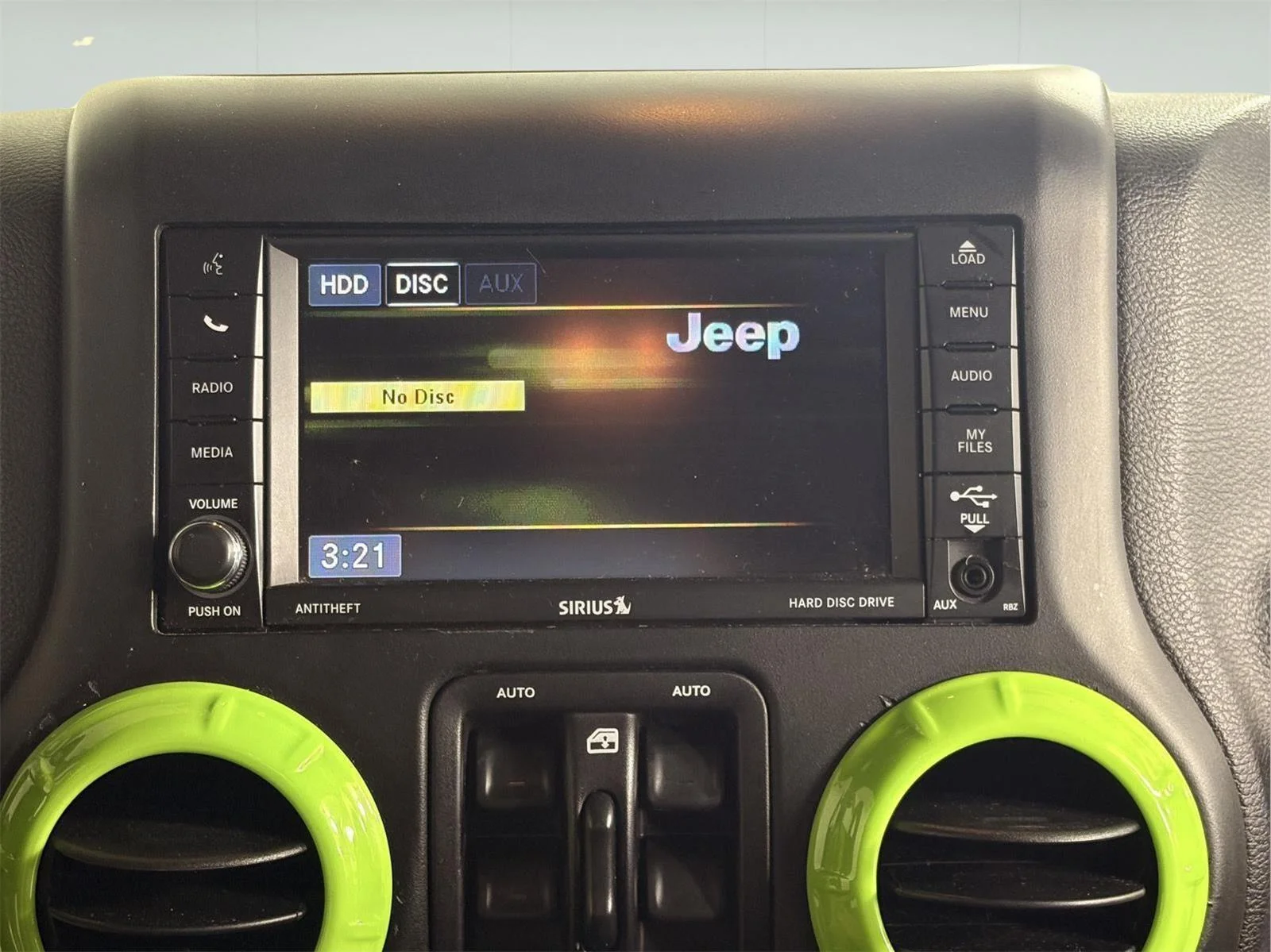Used 2016 Hypergreen Clearcoat Jeep Sport image 36